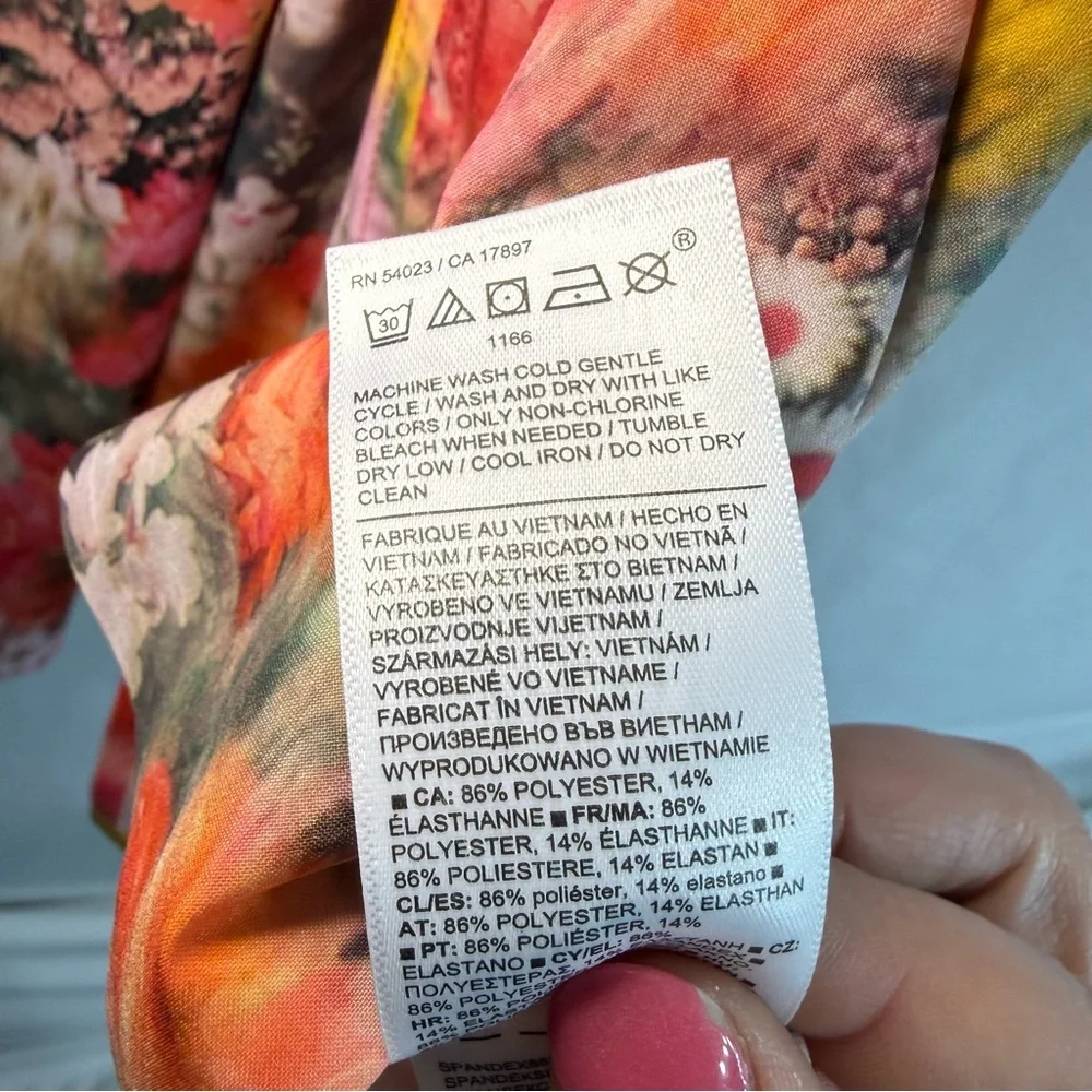 Athleta Refined Zephyr Athletic Tank Top Watercolor Floral Sleeveless, size M - Picture 6 of 8